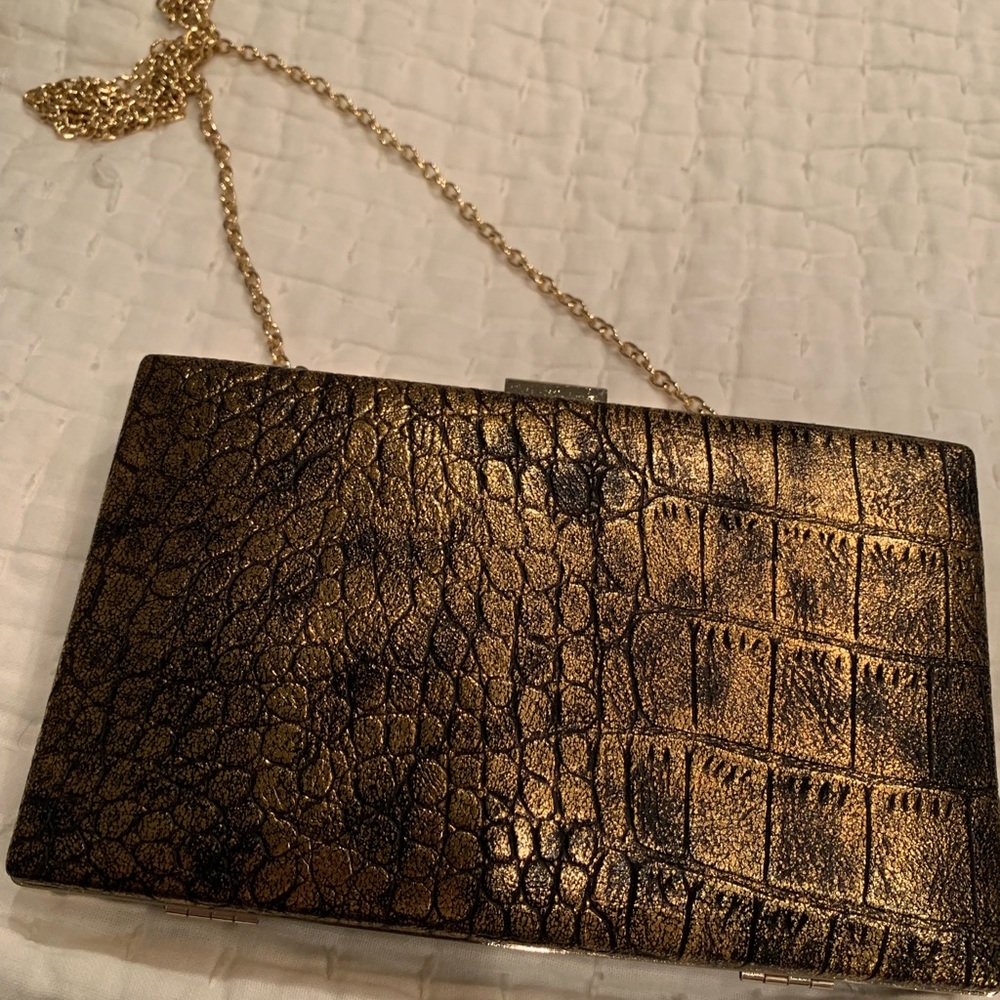 Gold/bronze box purse with gold chain